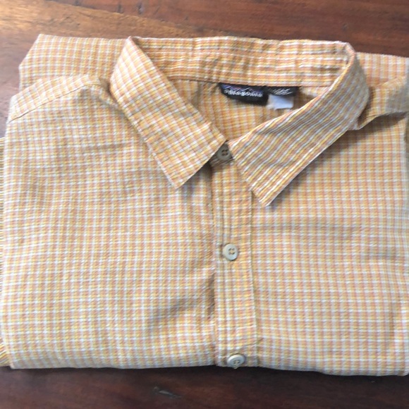 Patagonia short sleeve button down - Picture 1 of 4